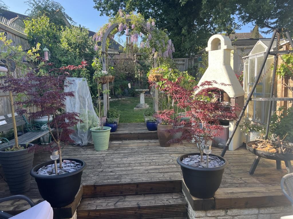 Property photo 1 of 12 Garden