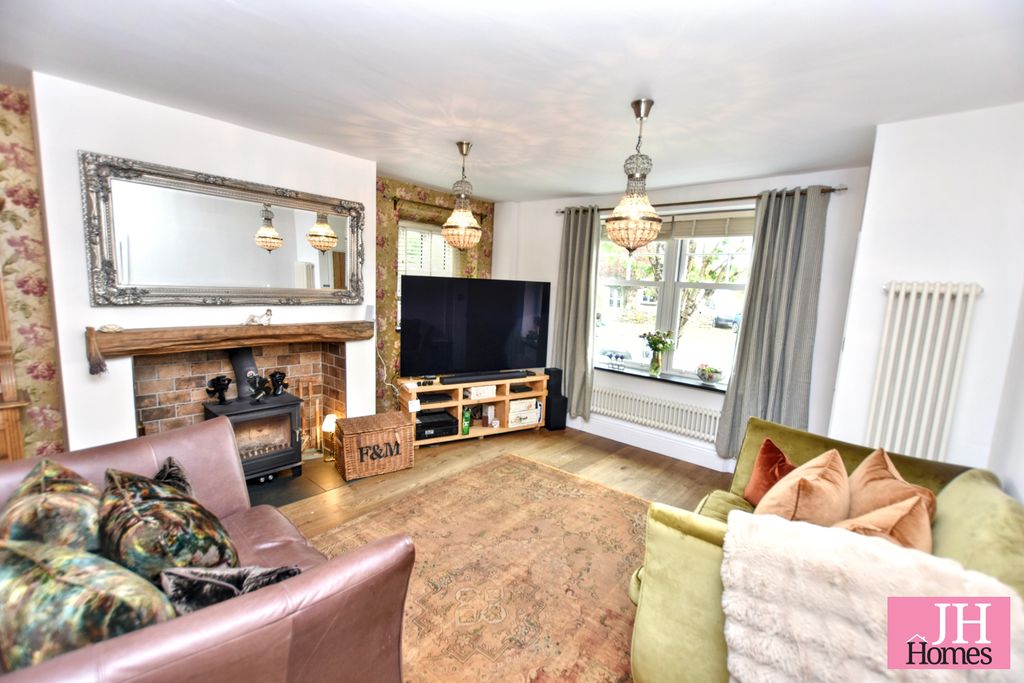 Property photo 2 of 23