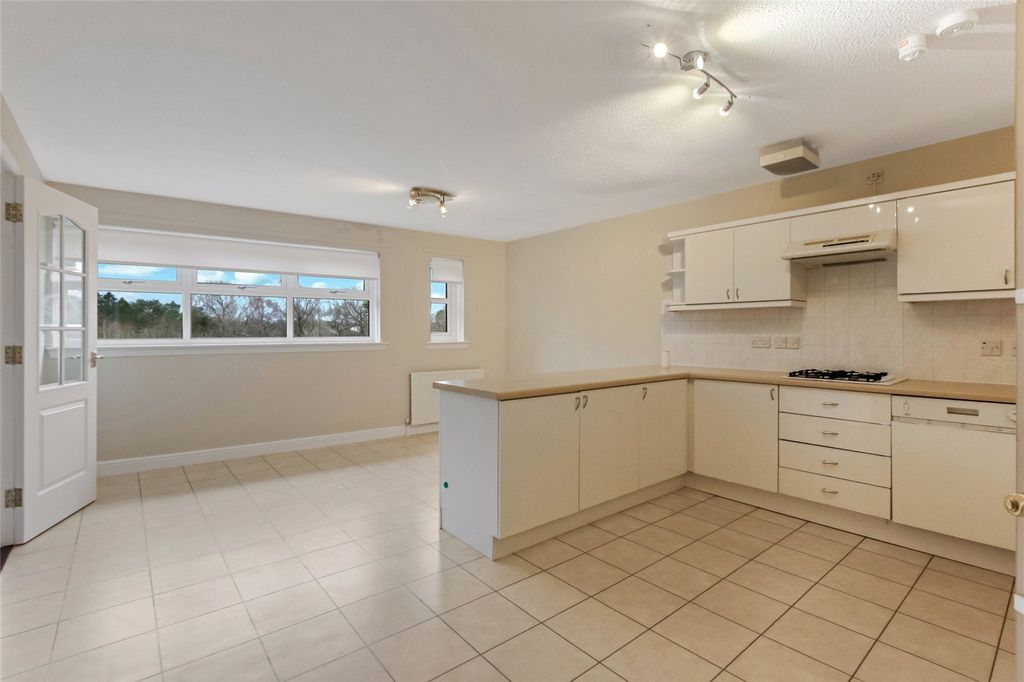 Property photo 3 of 19 Picture No. 21