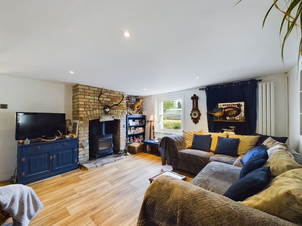 Property photo 2 of 16
