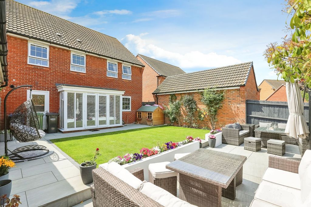 Property photo 1 of 20