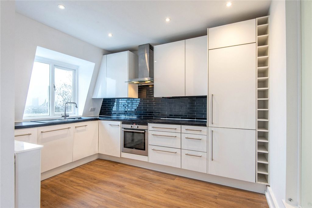 Property photo 2 of 15 Picture No. 06