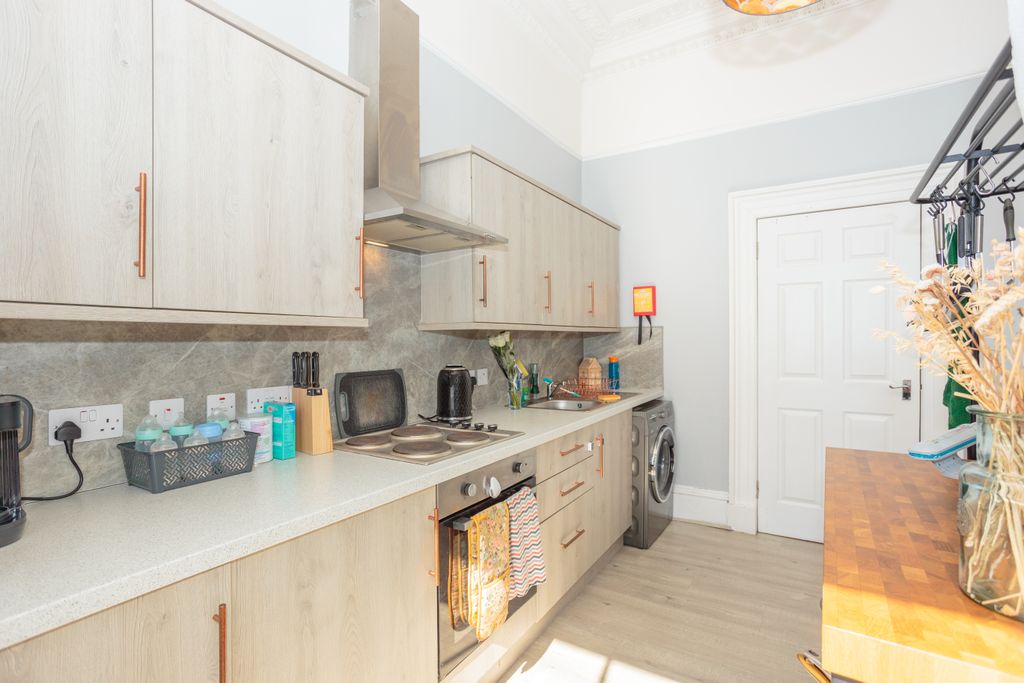 Property photo 3 of 20 Open-Plan Living Room/Kitchen/Diner