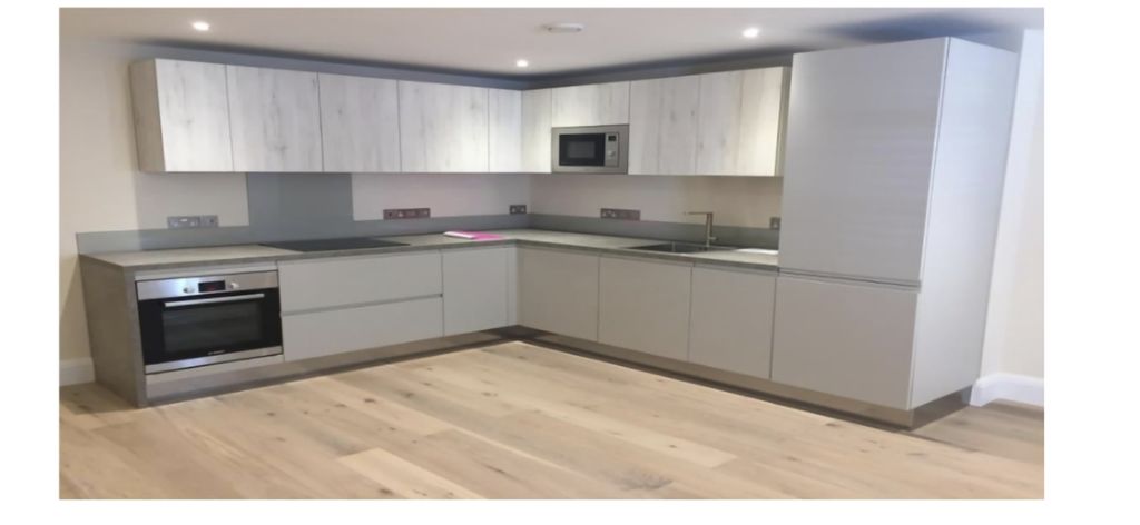 Property photo 3 of 9 Kitchen