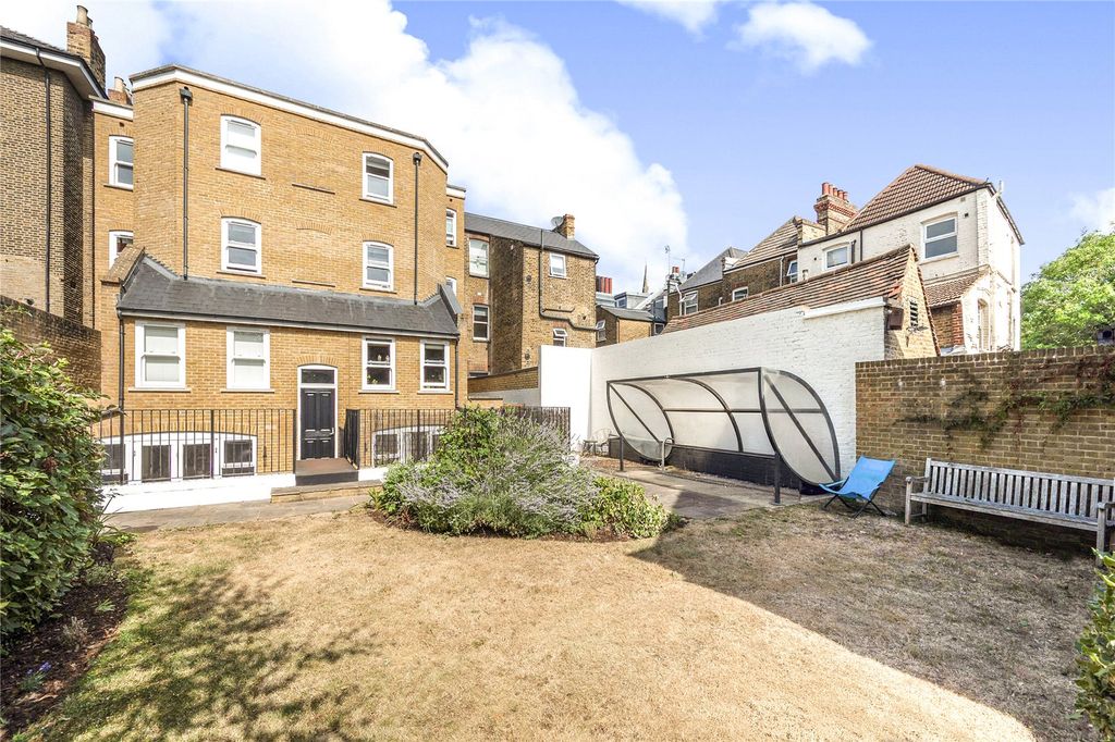 Property photo 3 of 15 Picture No. 01