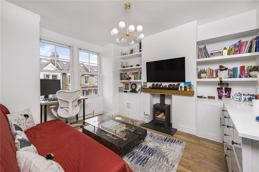 Property photo 2 of 12 Picture No. 41