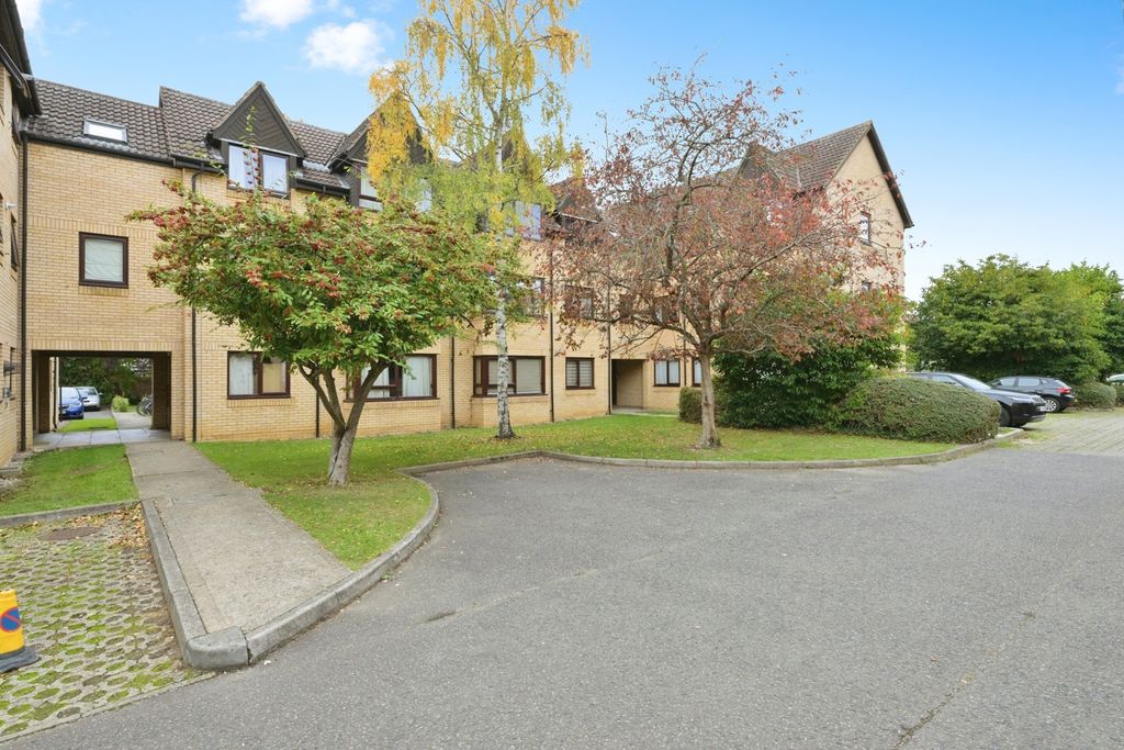 Property photo 2 of 19 Photo