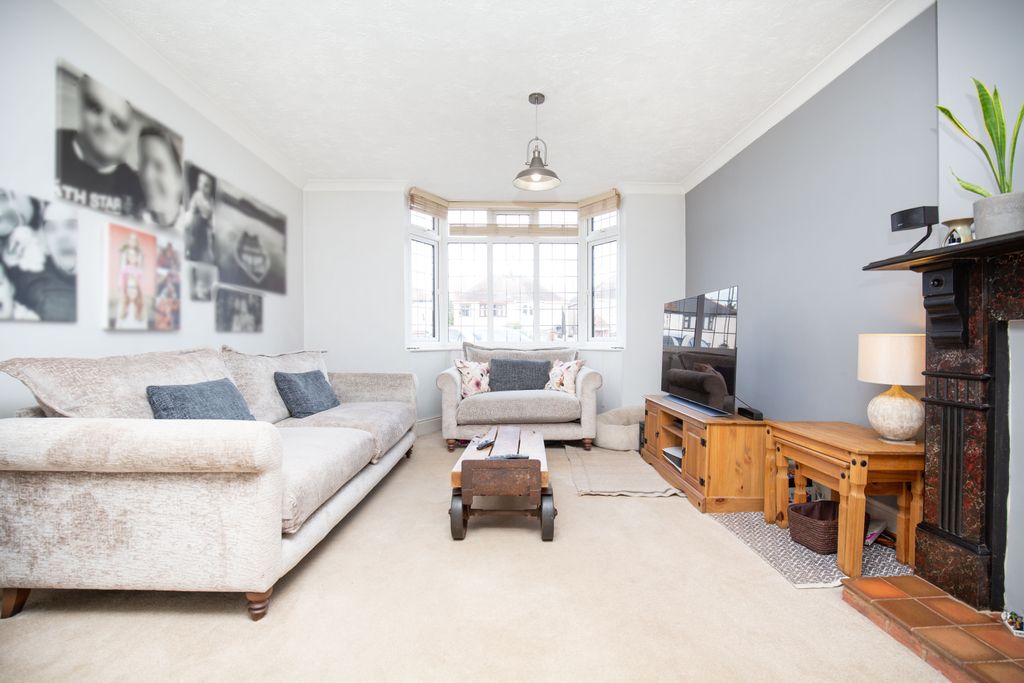 Property photo 3 of 34 B1