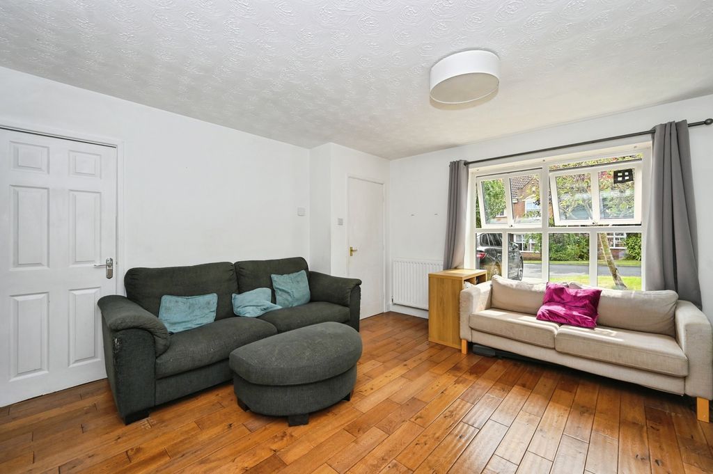 Property photo 2 of 17 Photo