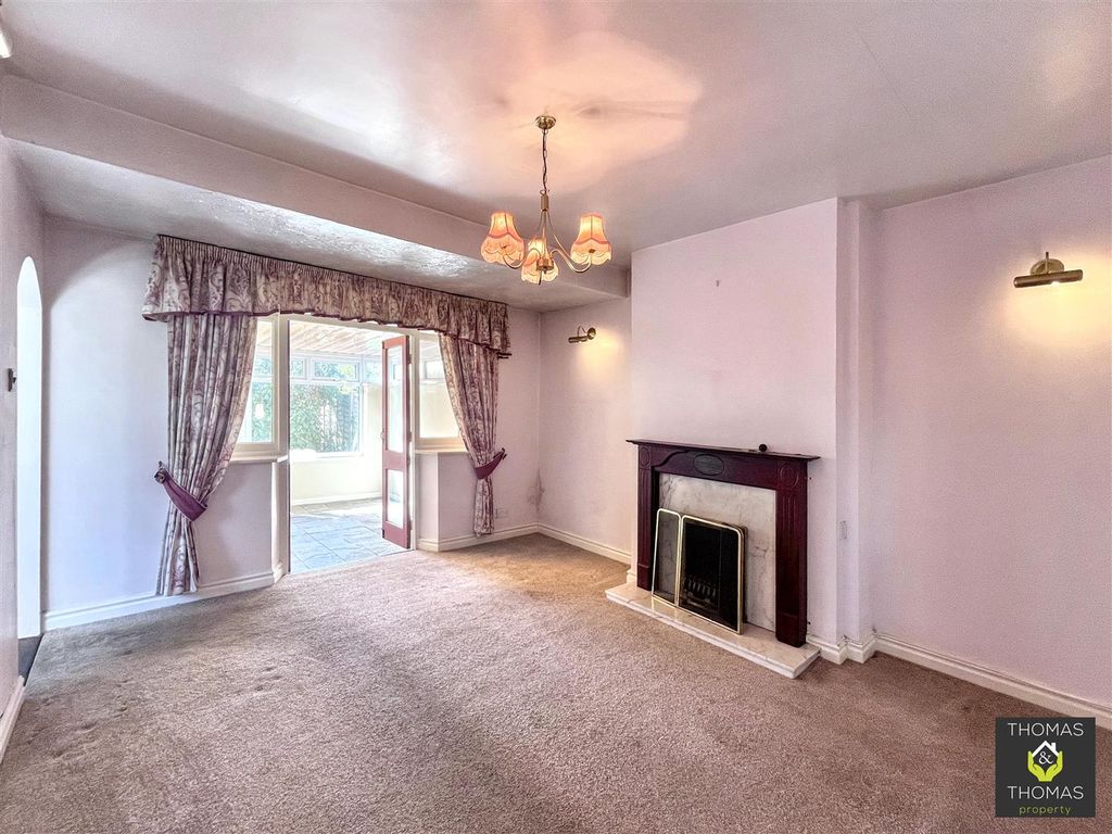 Property photo 2 of 14