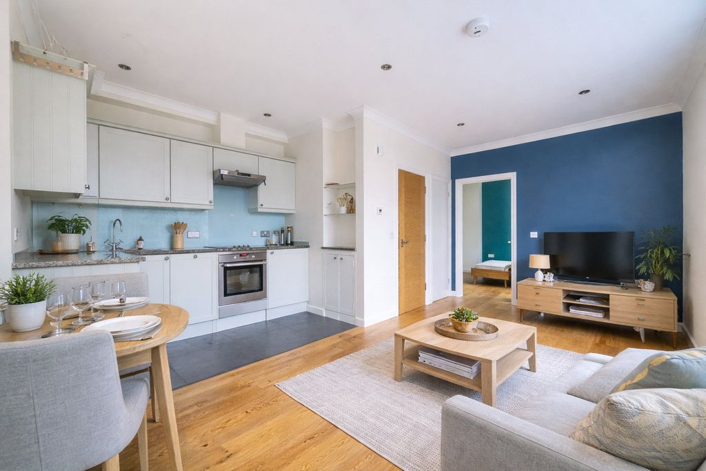 Property photo 3 of 16 Picture No. 20