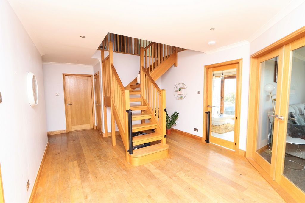 Property photo 2 of 26 Not Specified