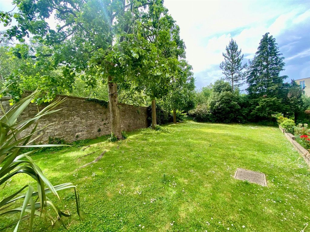 Property photo 3 of 21 Picture No. 44