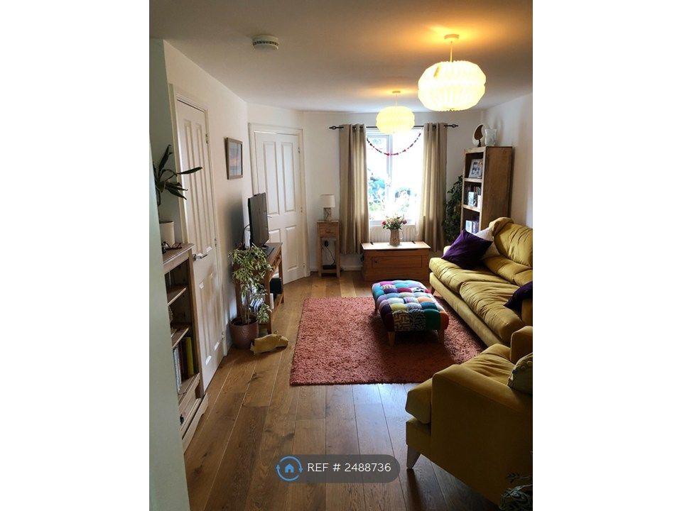 Property photo 2 of 9