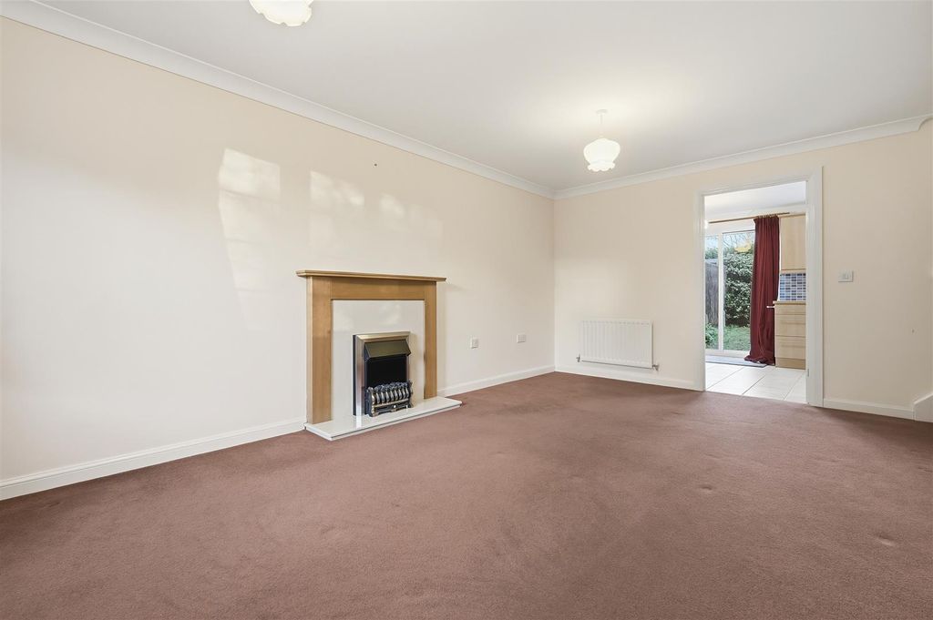 Property photo 3 of 13