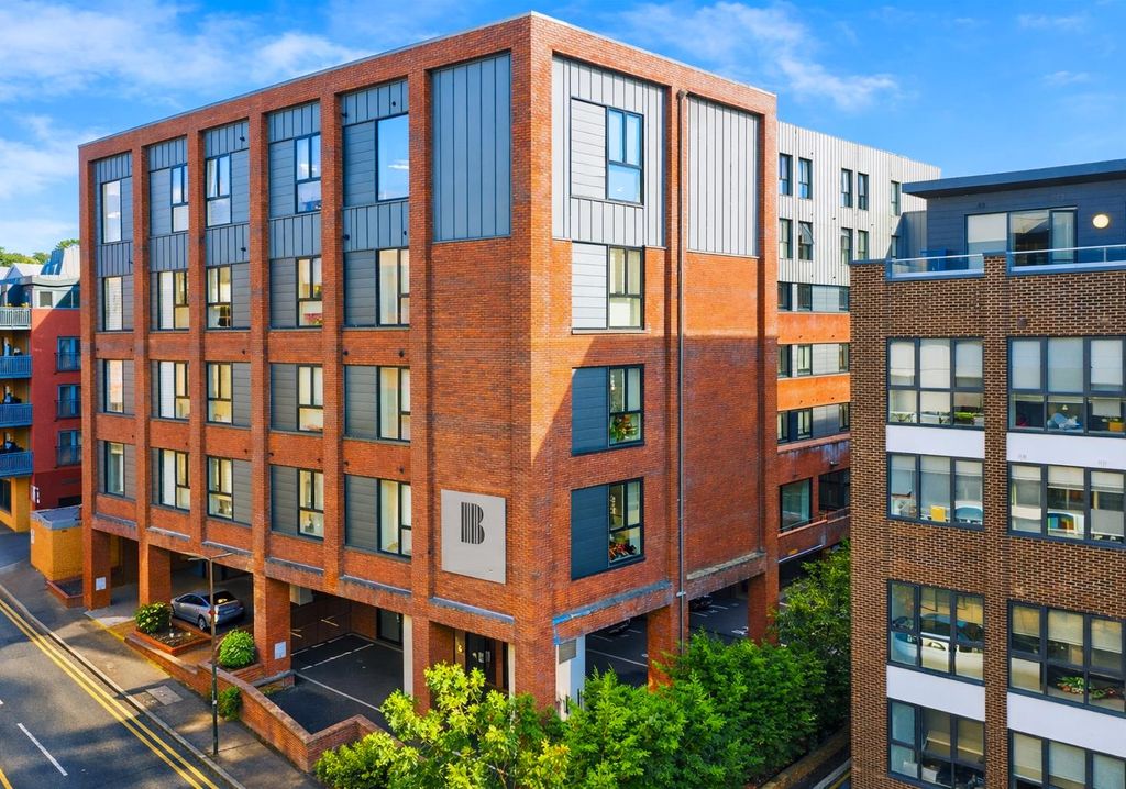 Property photo 1 of 5 Benedicts Apartments In Vibrant City Setting.Png