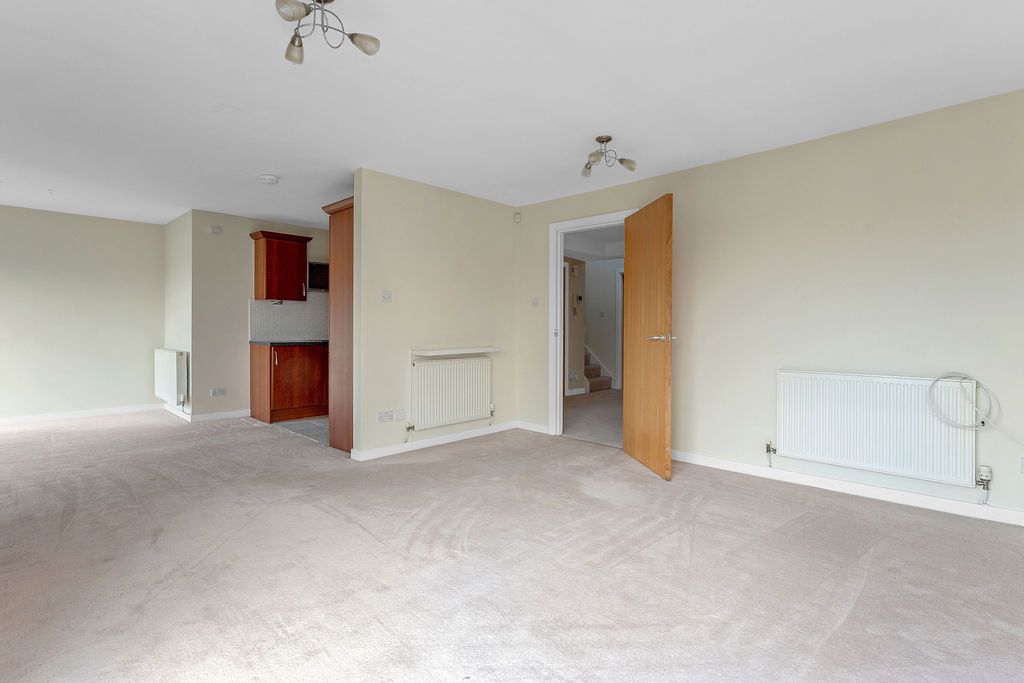 Property photo 3 of 17 Photo 3