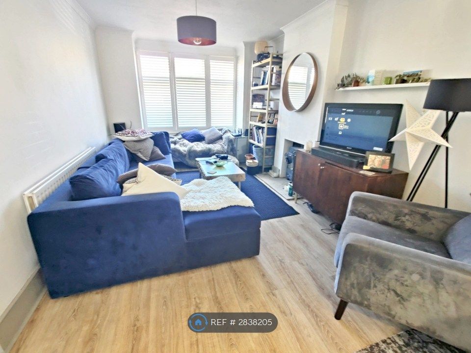 Property photo 2 of 5
