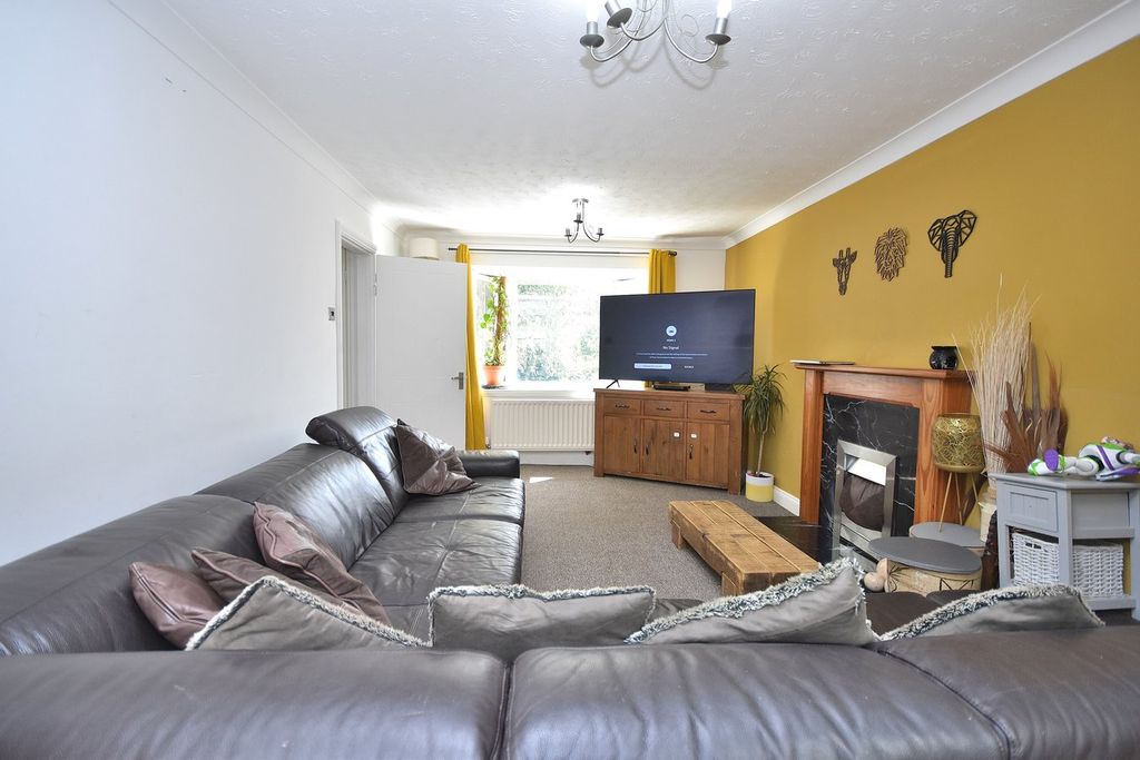 Property photo 3 of 16