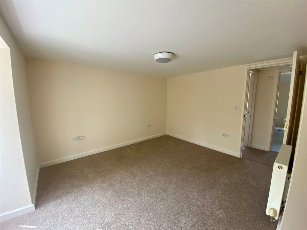 Property photo 3 of 14 Picture No. 23