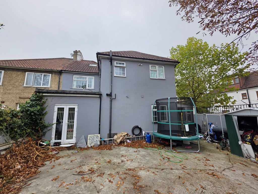 Property photo 3 of 37 Photo 3