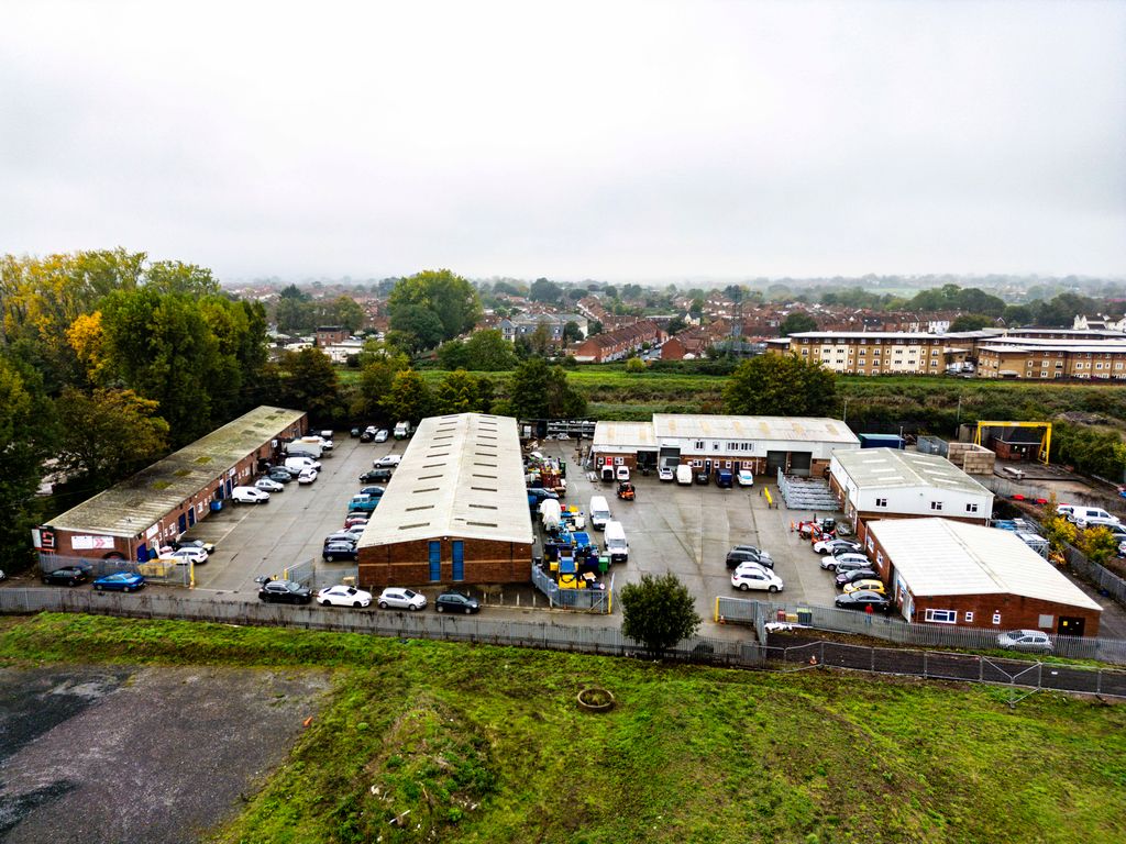 Property photo 2 of 7