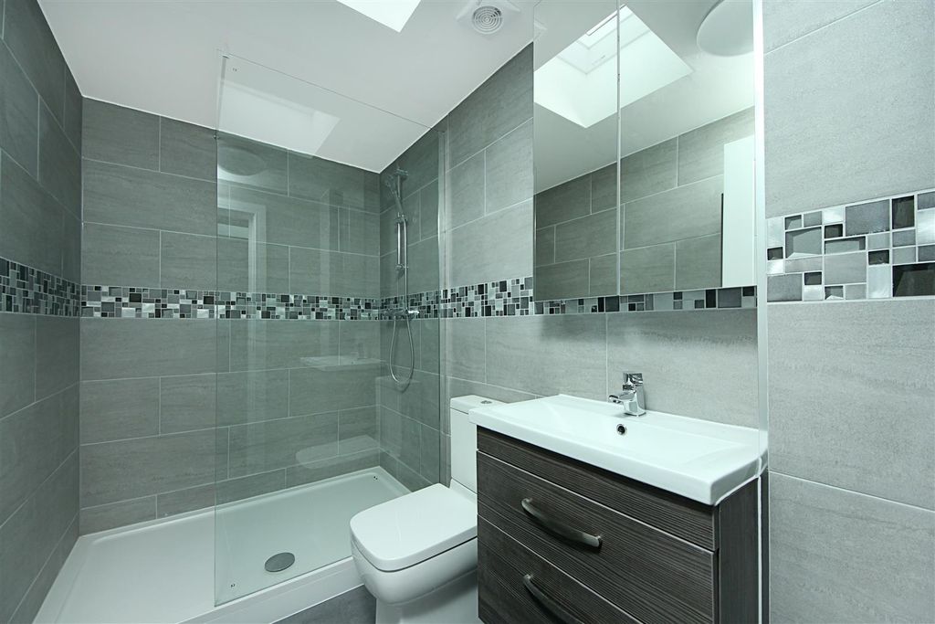 Property photo 1 of 2