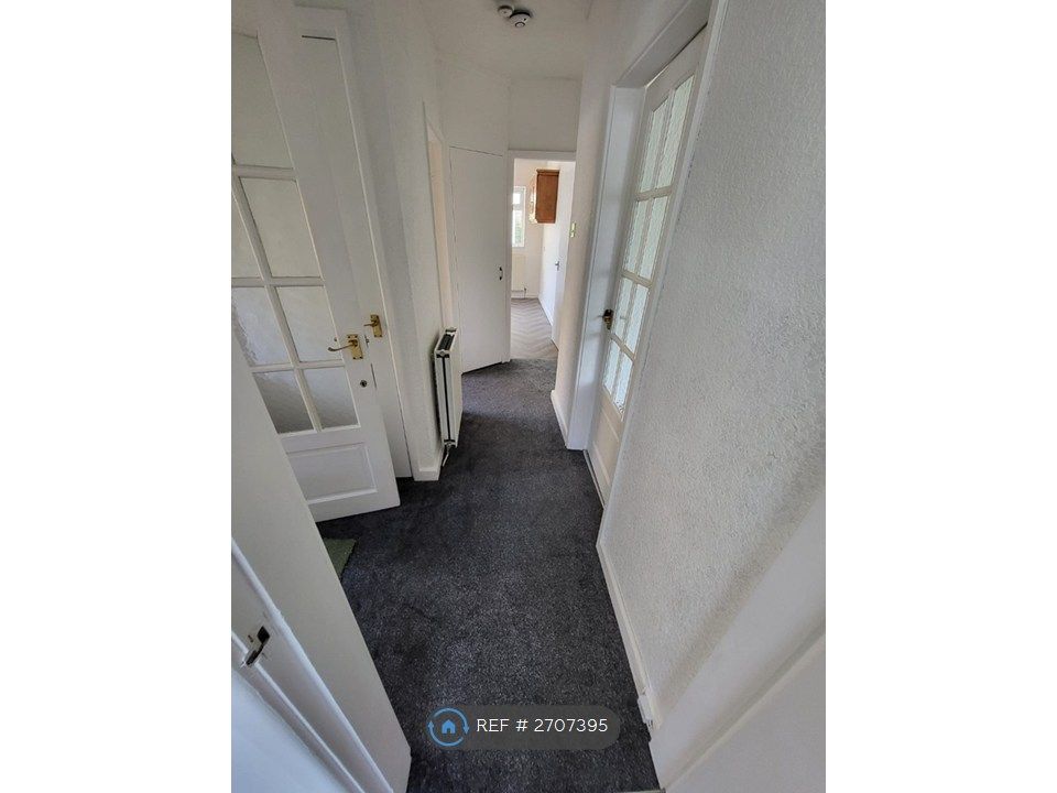 Property photo 2 of 27