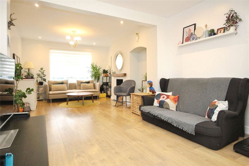 Property photo 3 of 12 Picture No. 98