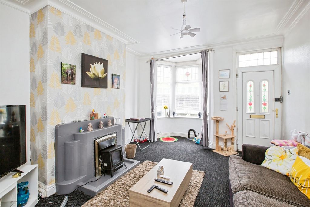 Property photo 3 of 15