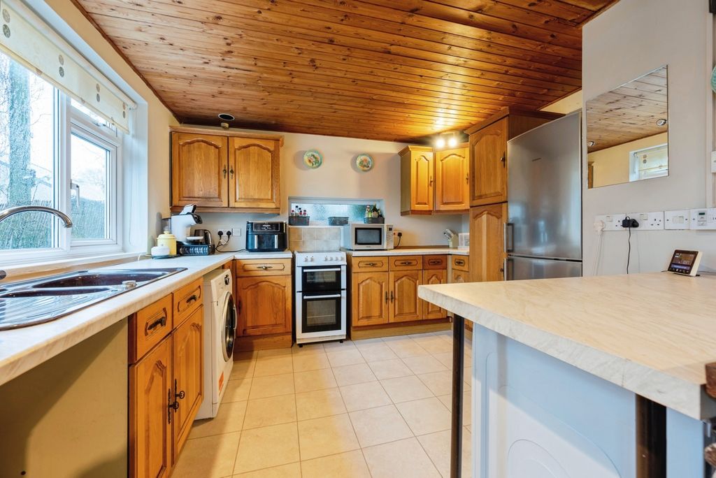 Property photo 2 of 14 Pbox-Img.Jpg