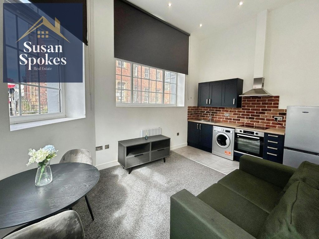 Property photo 2 of 13 Pbox-Living_Room-331944.Jpg