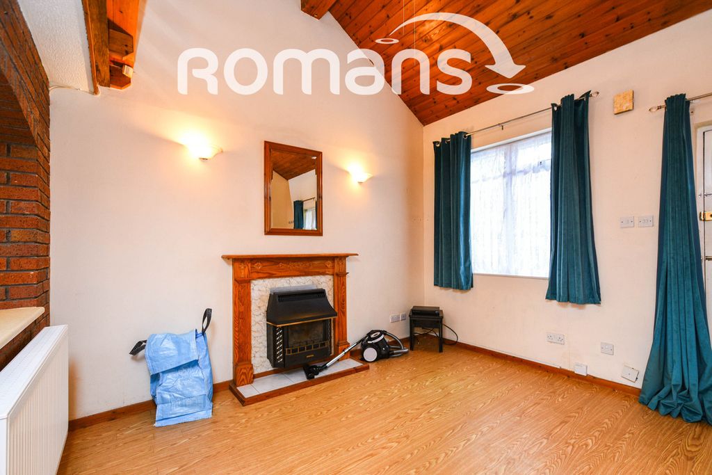 Property photo 3 of 8 3