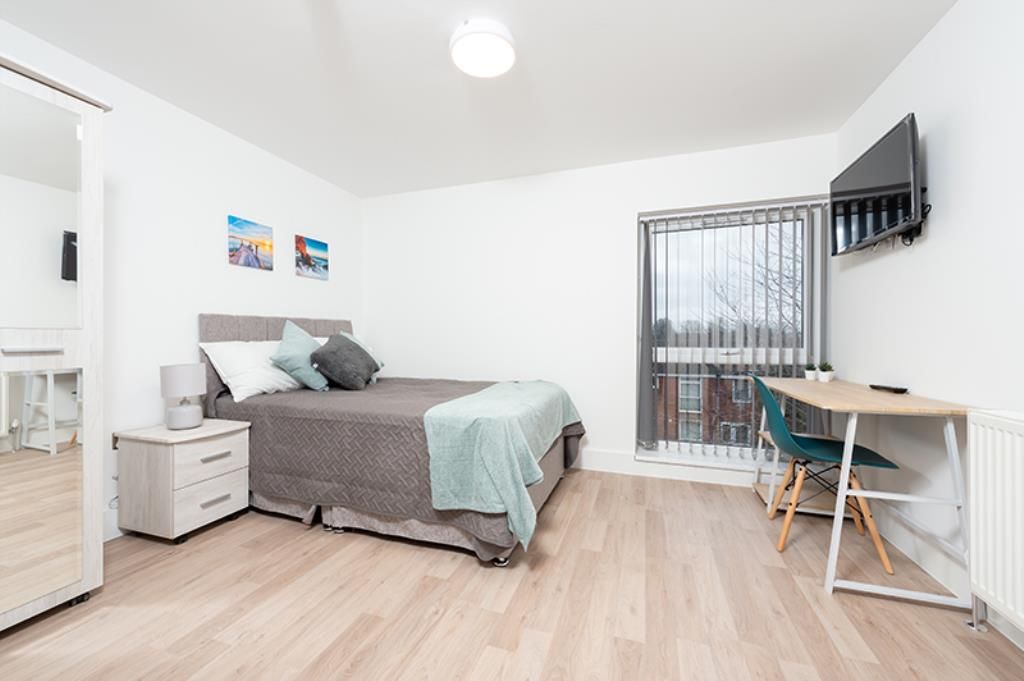 Property photo 1 of 5 Room With Ensuite