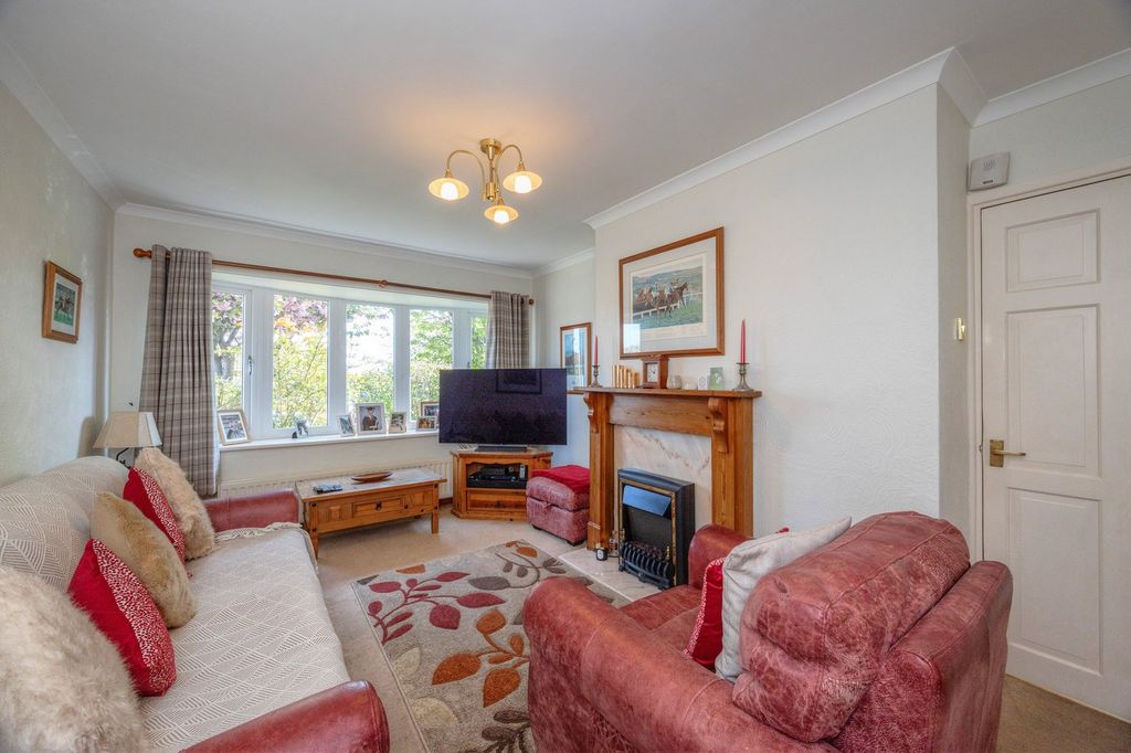 Property photo 3 of 23
