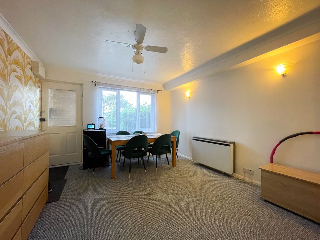 Property photo 3 of 13 4539964