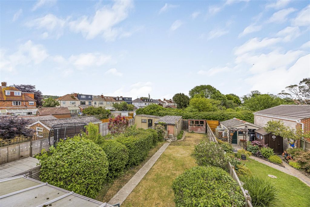 Property photo 2 of 23 93 Lower Drayton Lane, Farlington-Porticomarketing