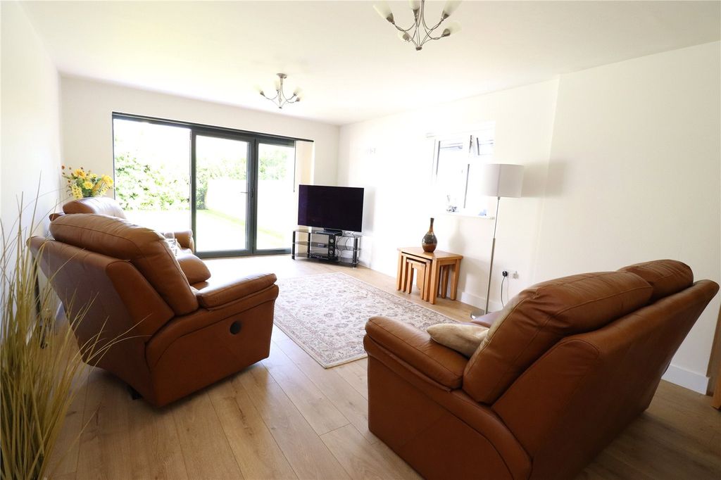 Property photo 3 of 13 Picture No. 25