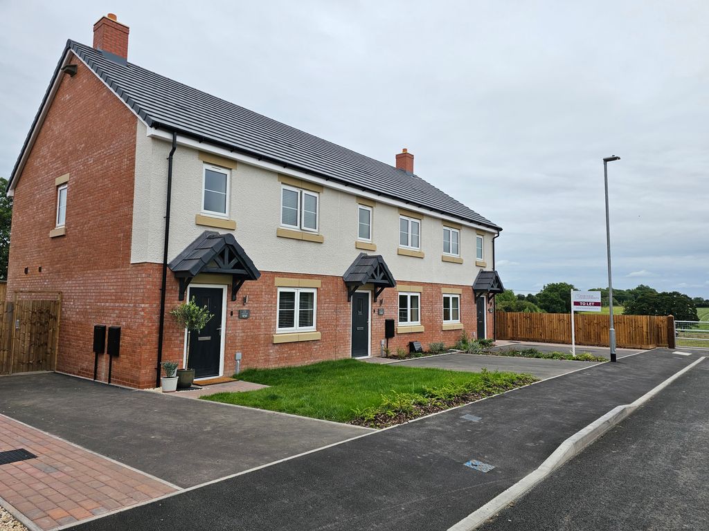 Property photo 1 of 12 House On Right