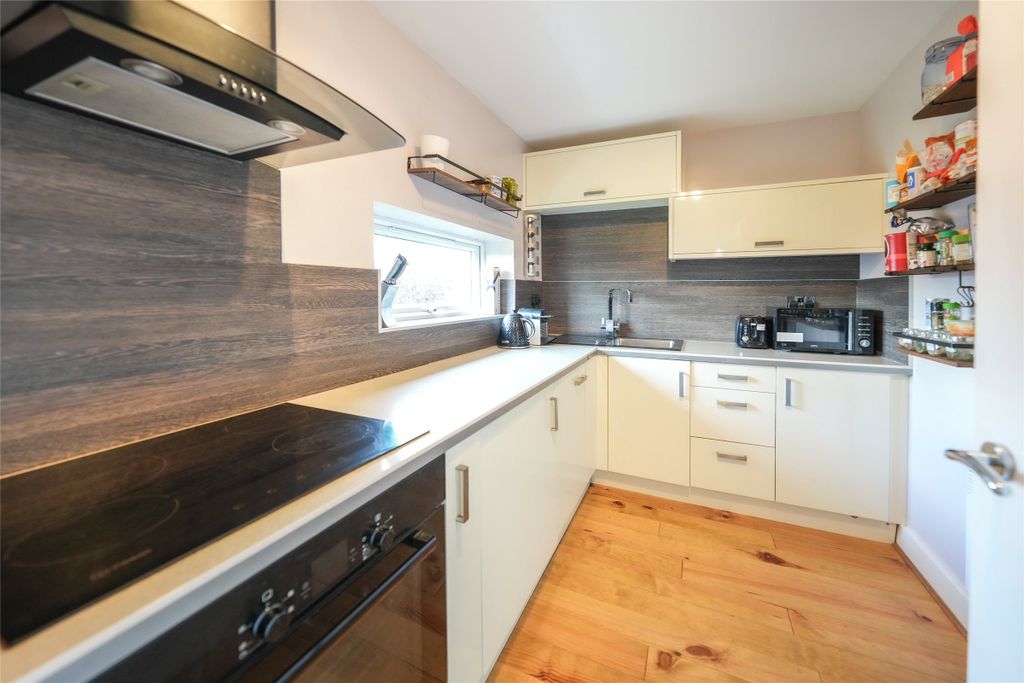 Property photo 3 of 13 Kitchen