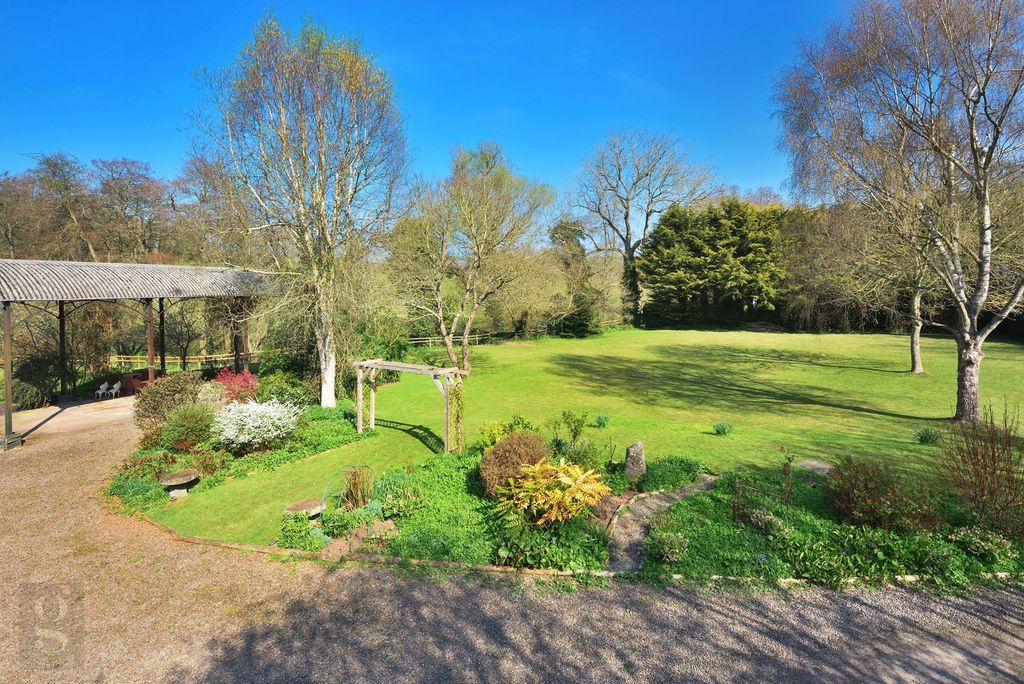 Property photo 3 of 39