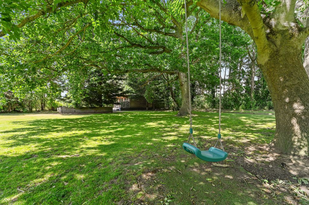 Property photo 2 of 48 Pt-Fc(Col)-Pondfarmhouse-50