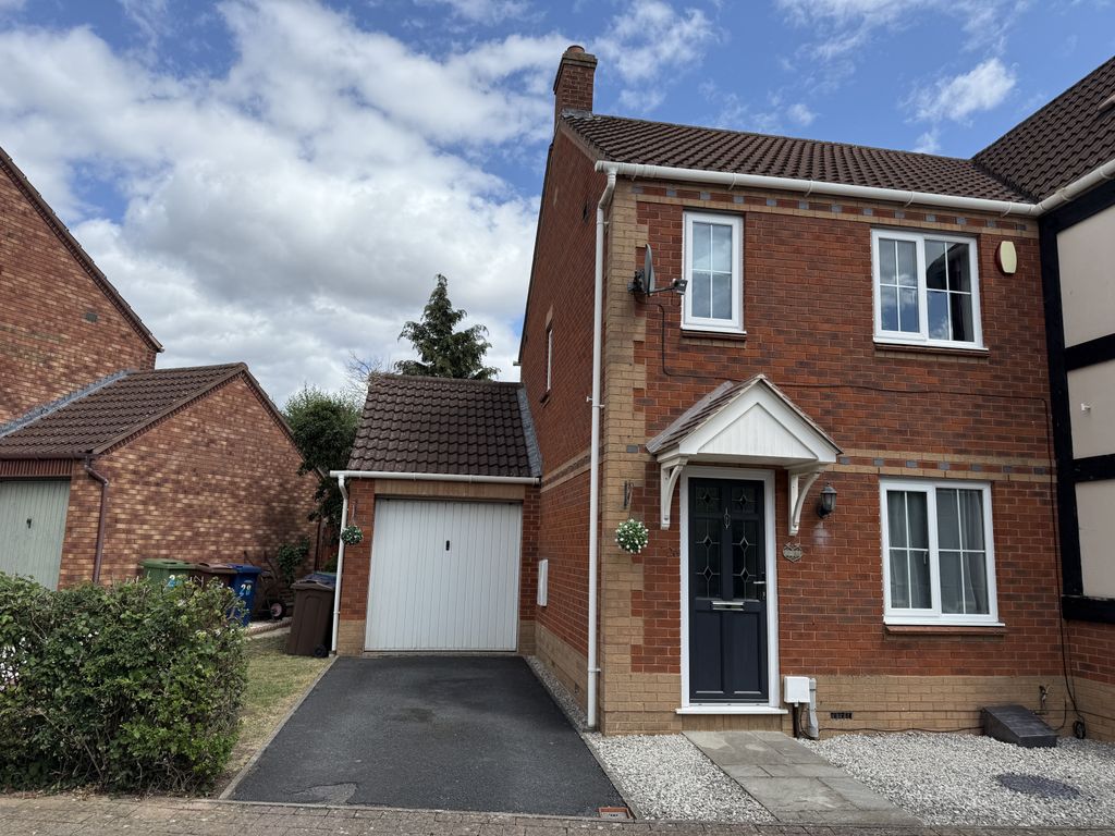 Property photo 1 of 16 2Â Bedroom End Terrace For Sale