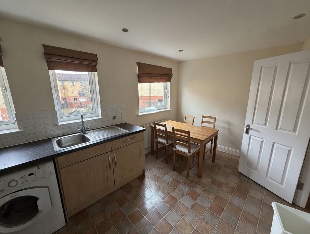 Property photo 3 of 10 Images