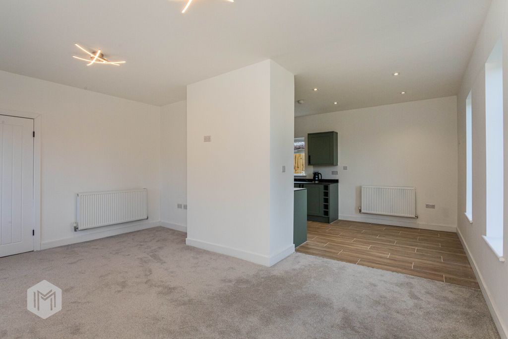 Property photo 2 of 21 Picture No. 03