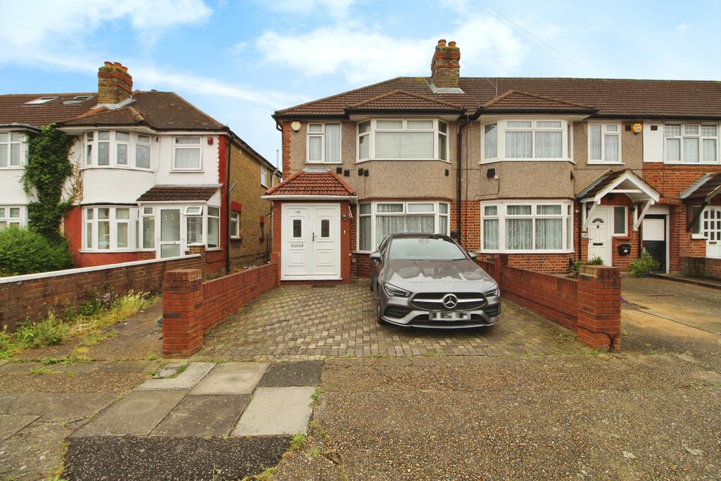 Property photo 1 of 1 Three Bedroom End Terraced House For Sale