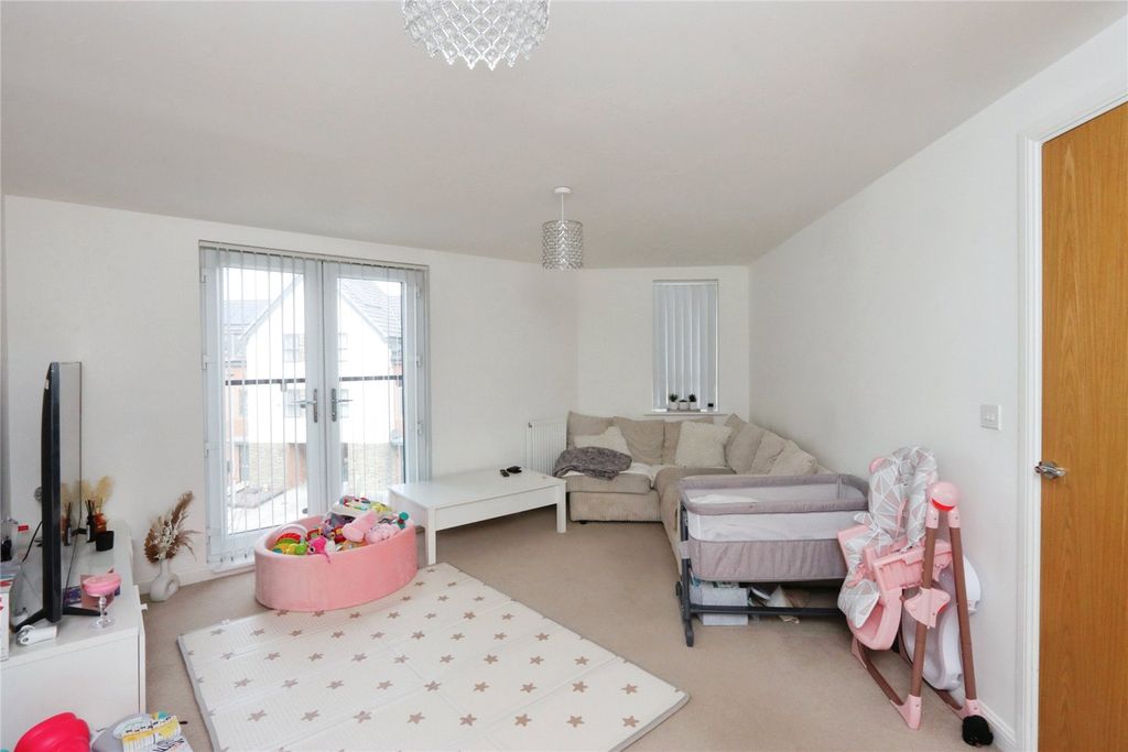 Property photo 3 of 14 Picture No. 13