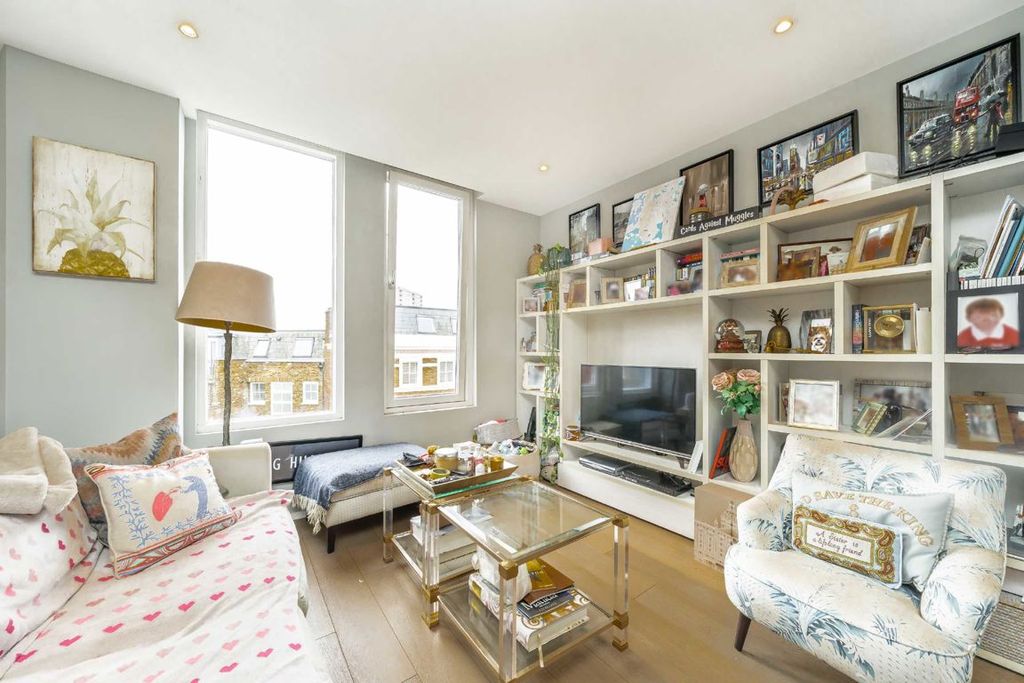 Property photo 2 of 8