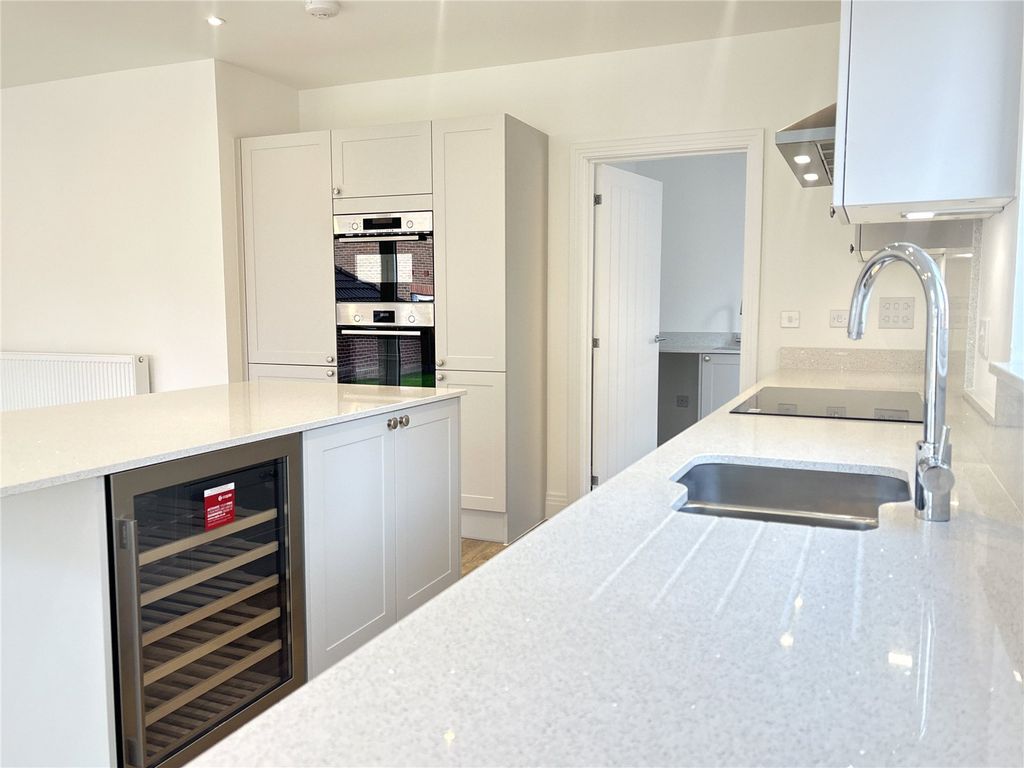 Property photo 3 of 21 Picture No. 26