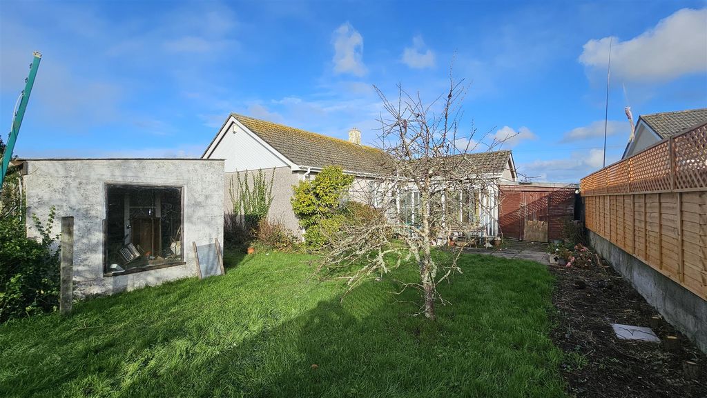 Property photo 1 of 17 Rear Garden